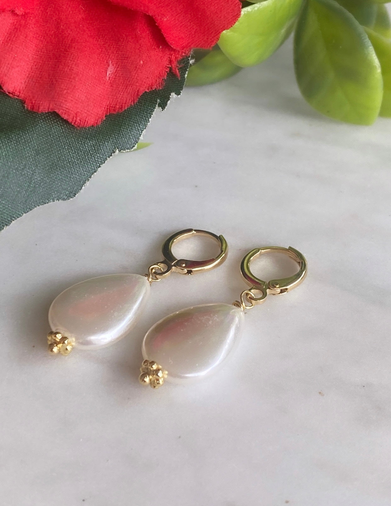 GOTA PERLADA (Aretes Huggies)