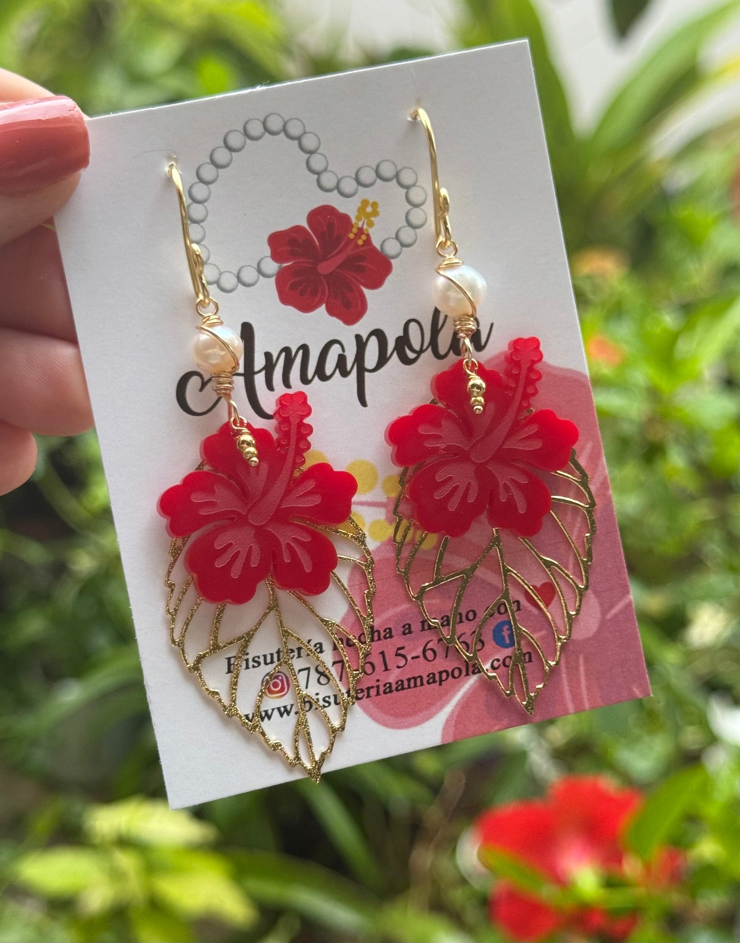 AMAPOLA ENTRE HOJAS (aretes)