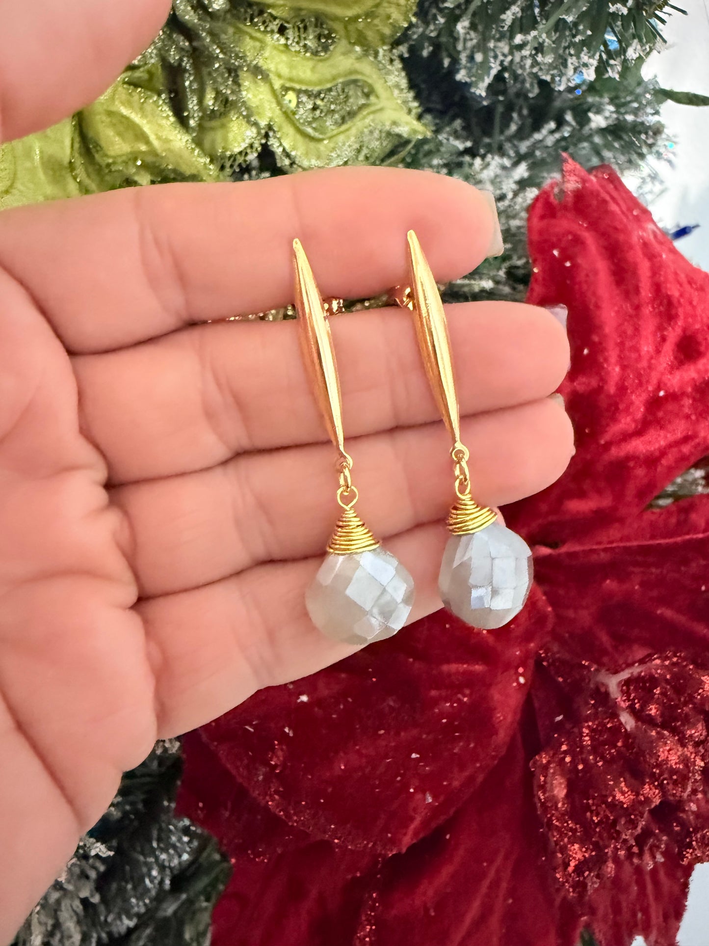 GOTA GRIS( aretes)