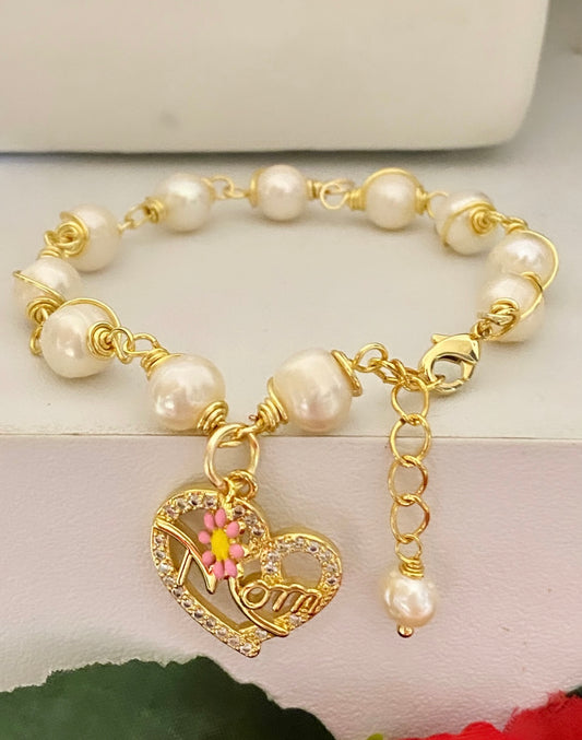 MOM (pulsera en Perlas alambradas)