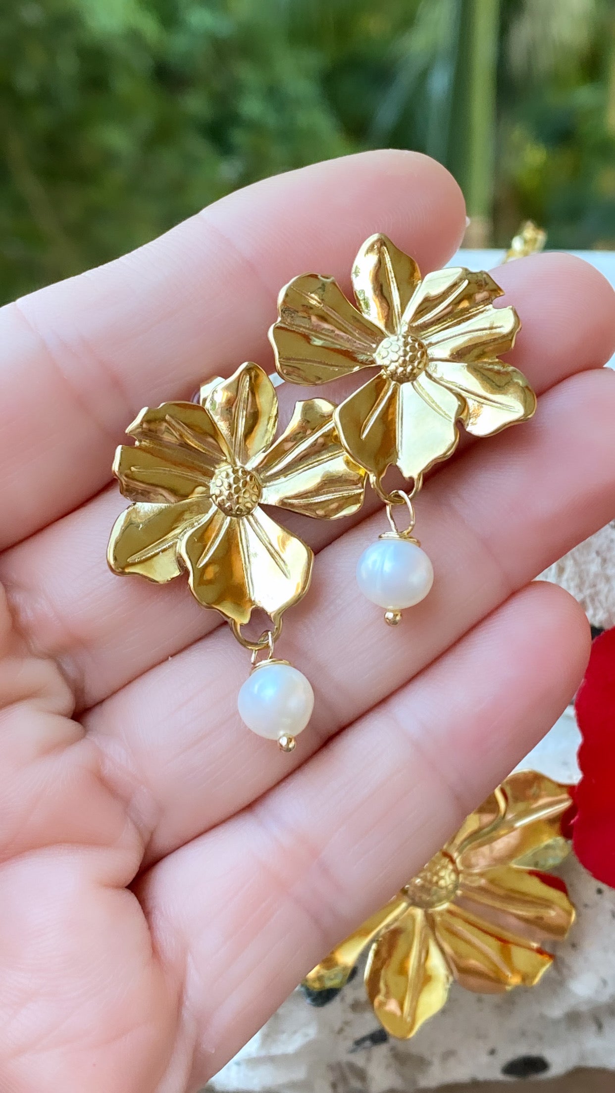 FLOR GARDENIA (aretes)