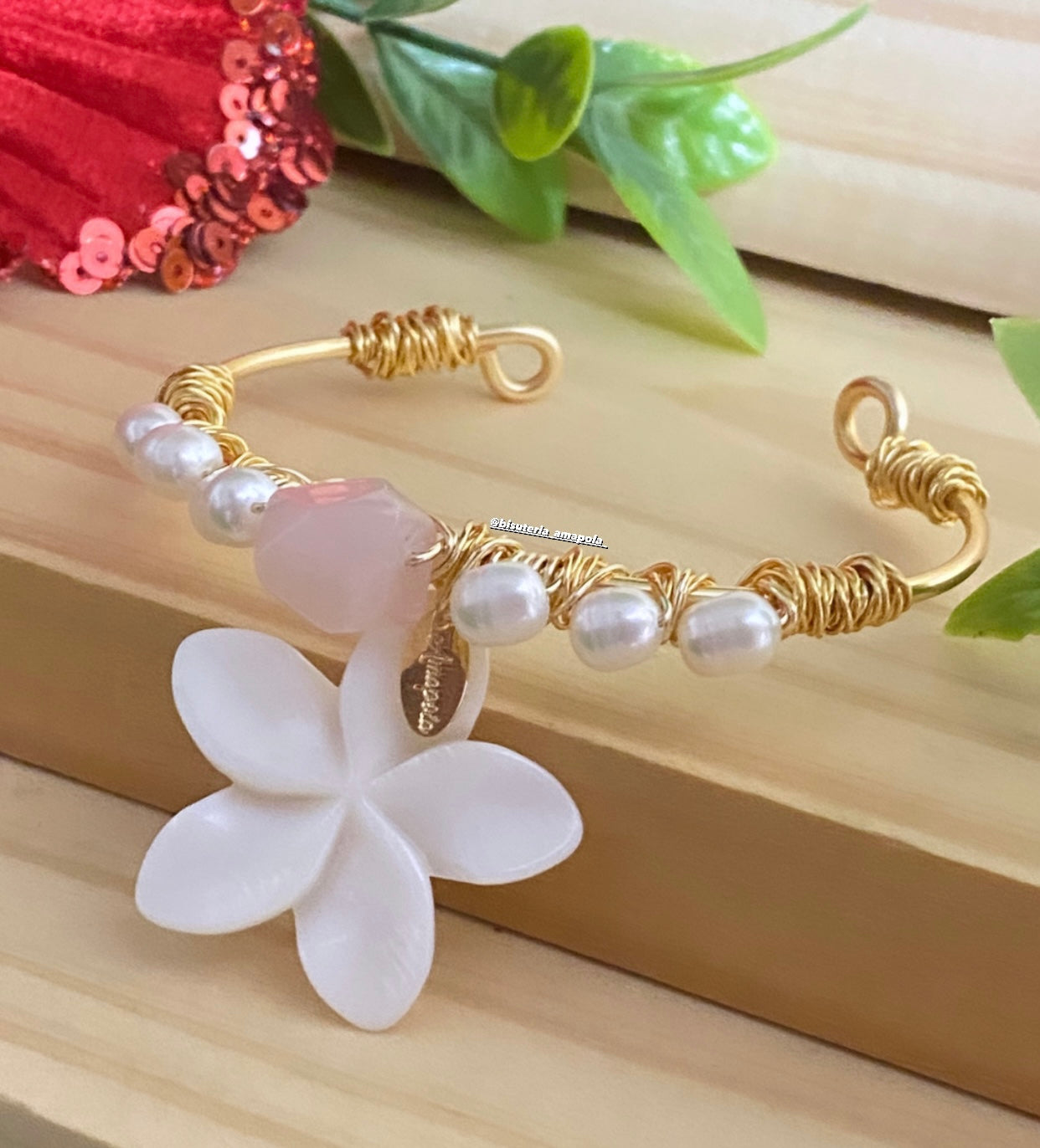 GARDENIA (pulsera bangle)