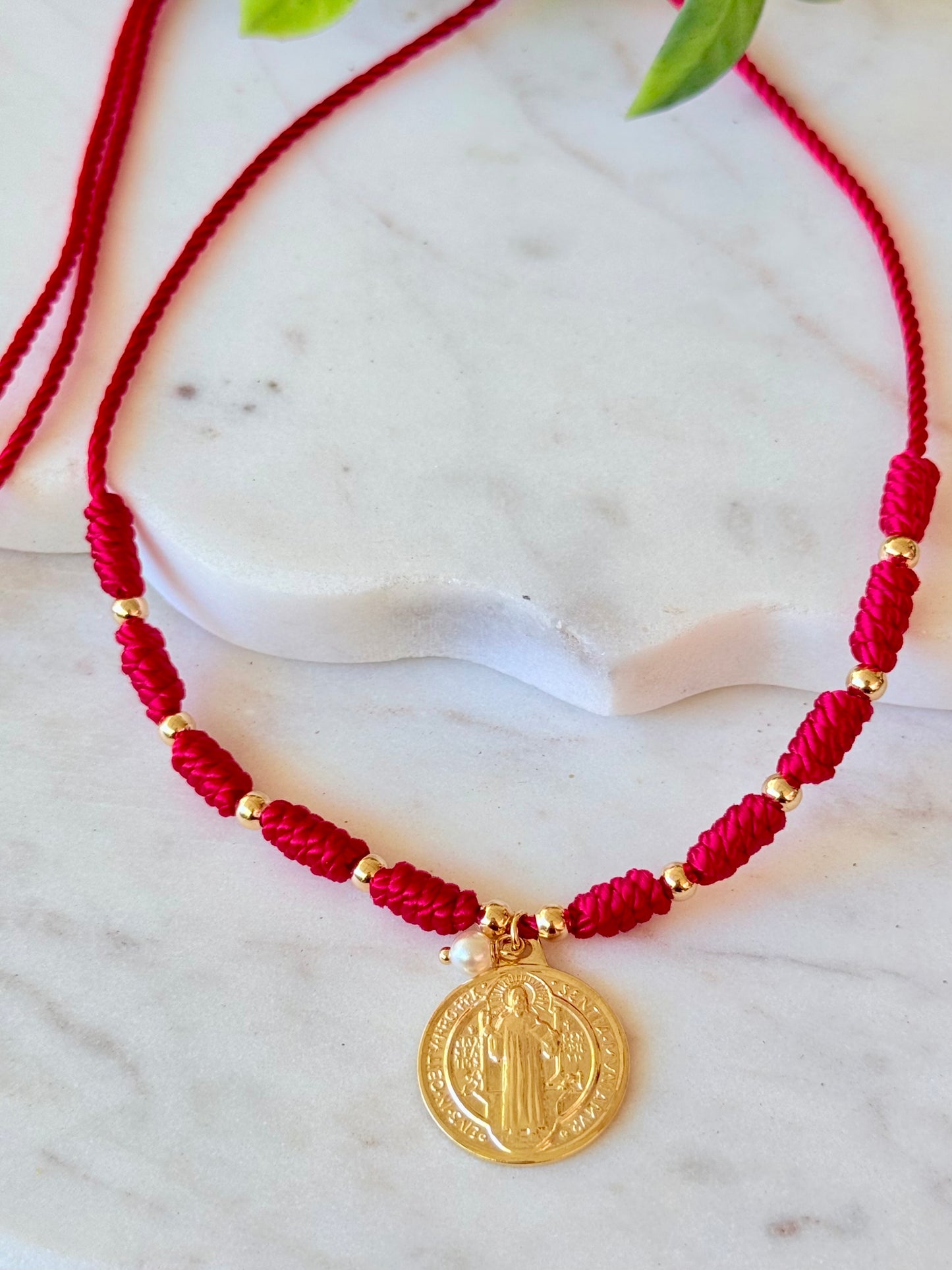 SAN BENITO (collar hilo)