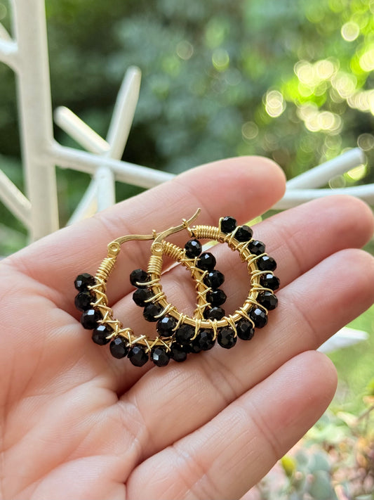 ARETES NEGROS(tamaño mediano )