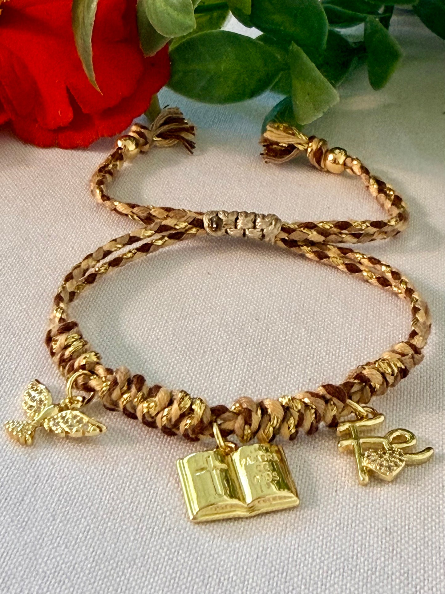 BAJO SUS ALAS (pulseras)