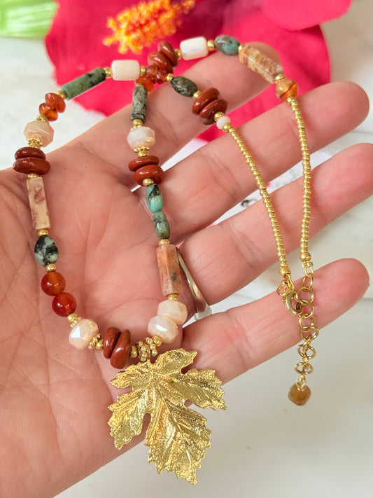 FLORECE EN OTOÑO (collar)